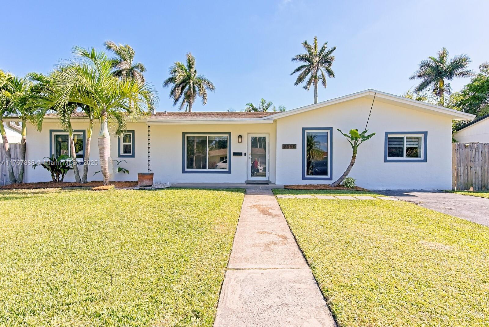 9350 Sw 183rd Ter, Palmetto Bay, Miami-Dade County, Florida - 4 Bedrooms  
2 Bathrooms - 