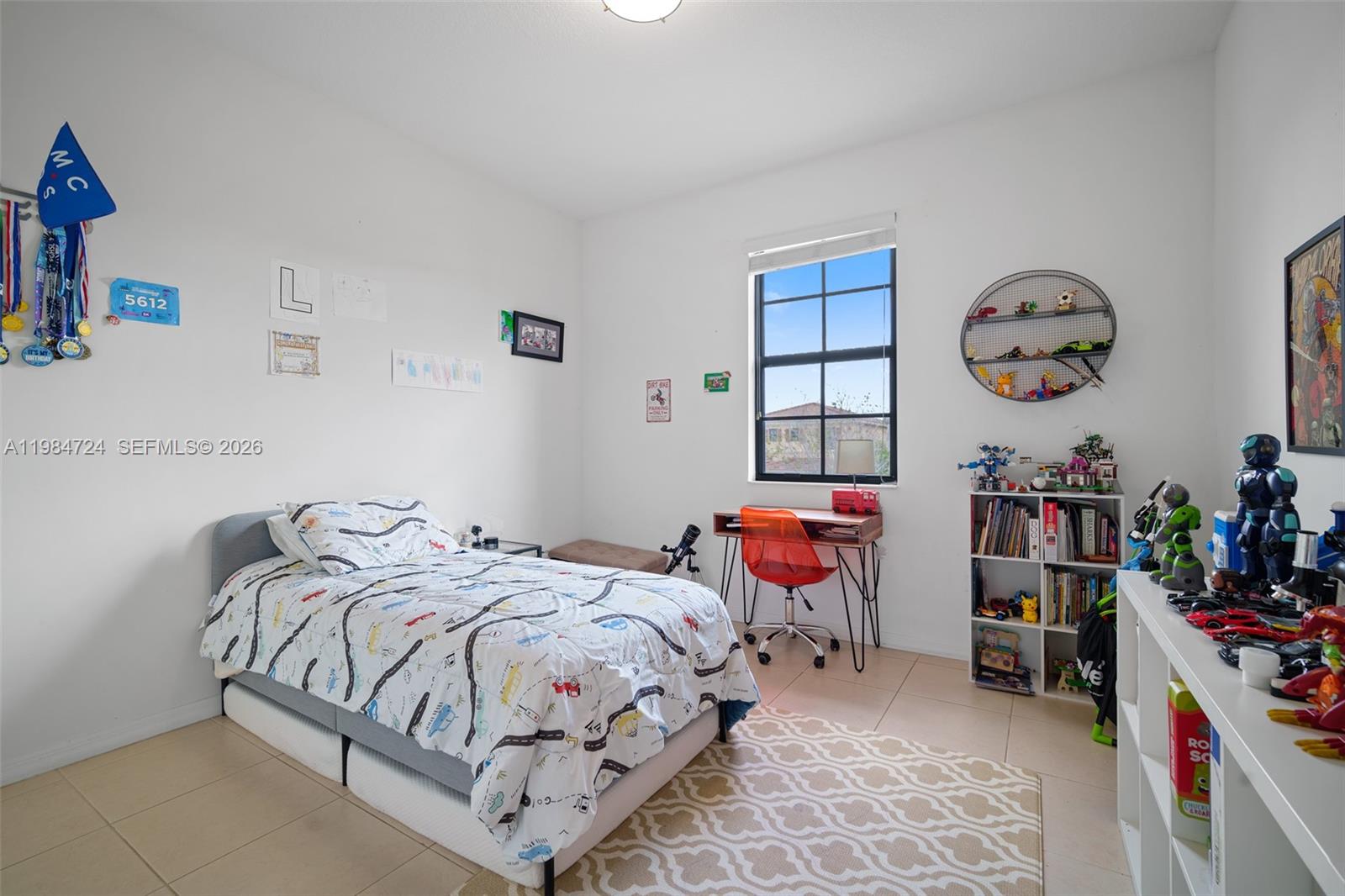 CHAMPION LAKES - Residential