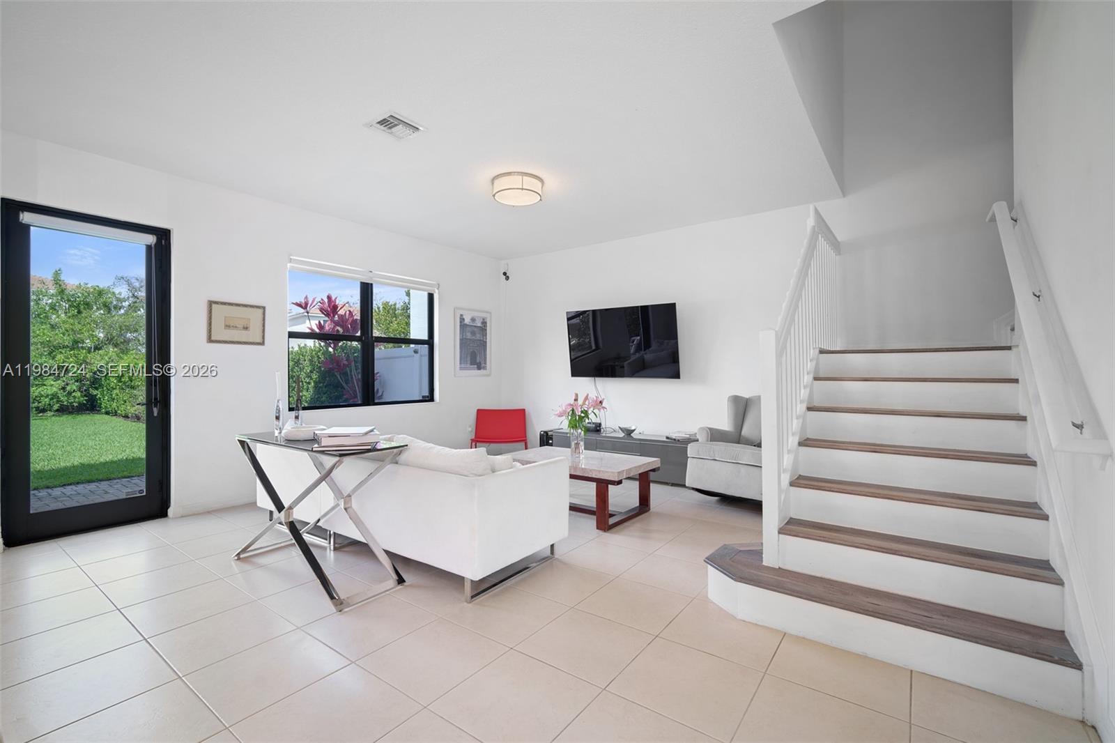 CHAMPION LAKES - Residential