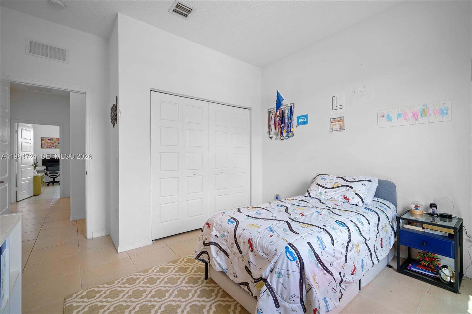 CHAMPION LAKES - Residential