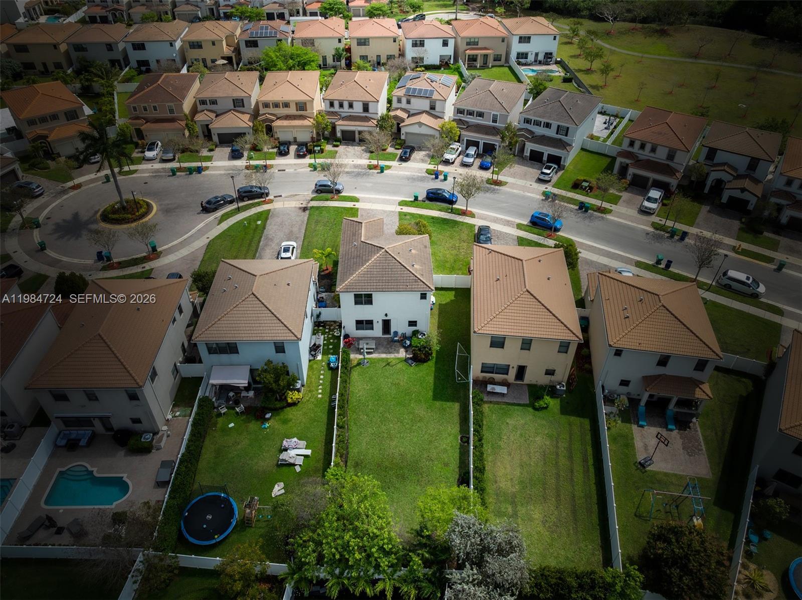 CHAMPION LAKES - Residential