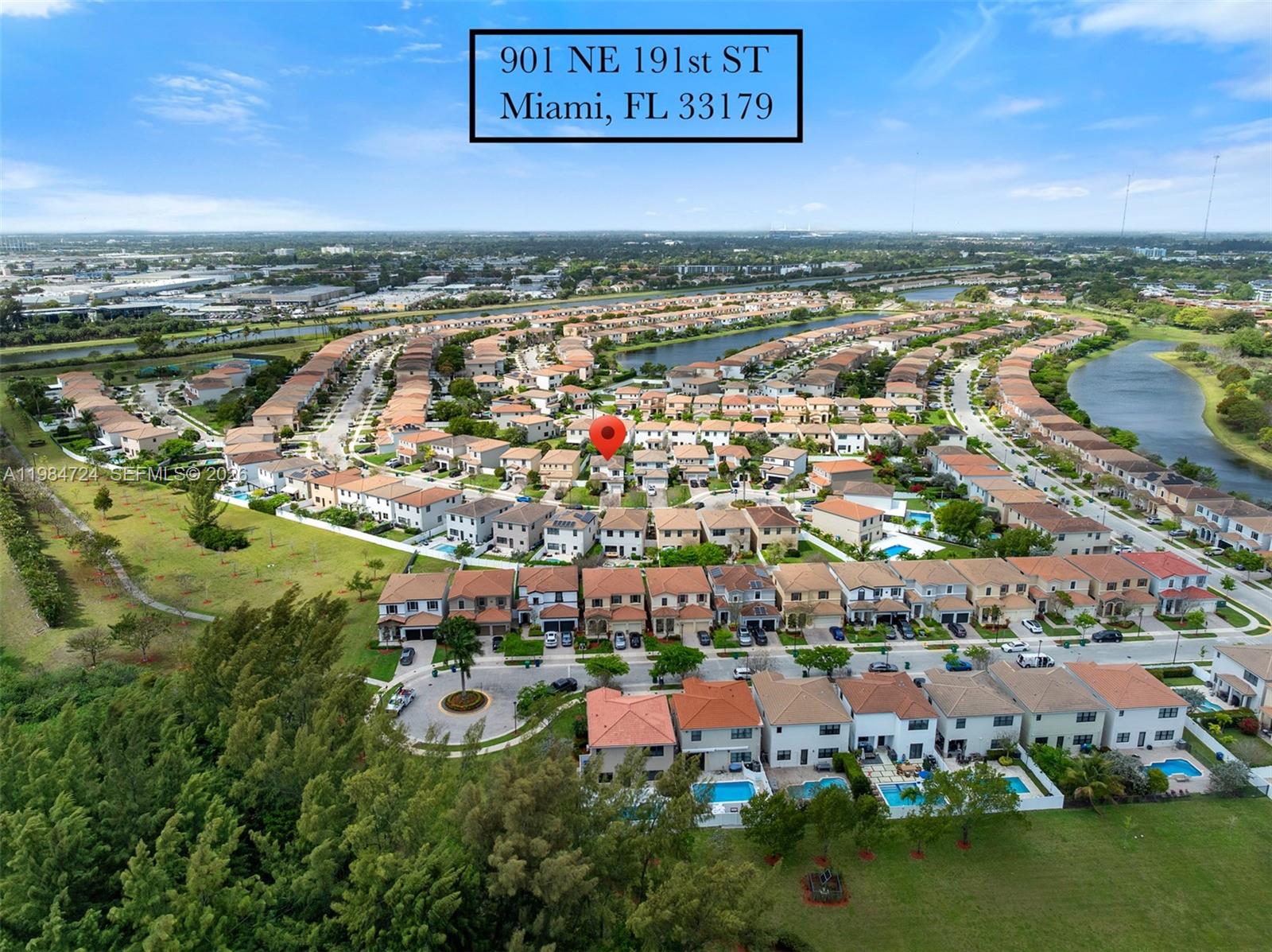 CHAMPION LAKES - Residential