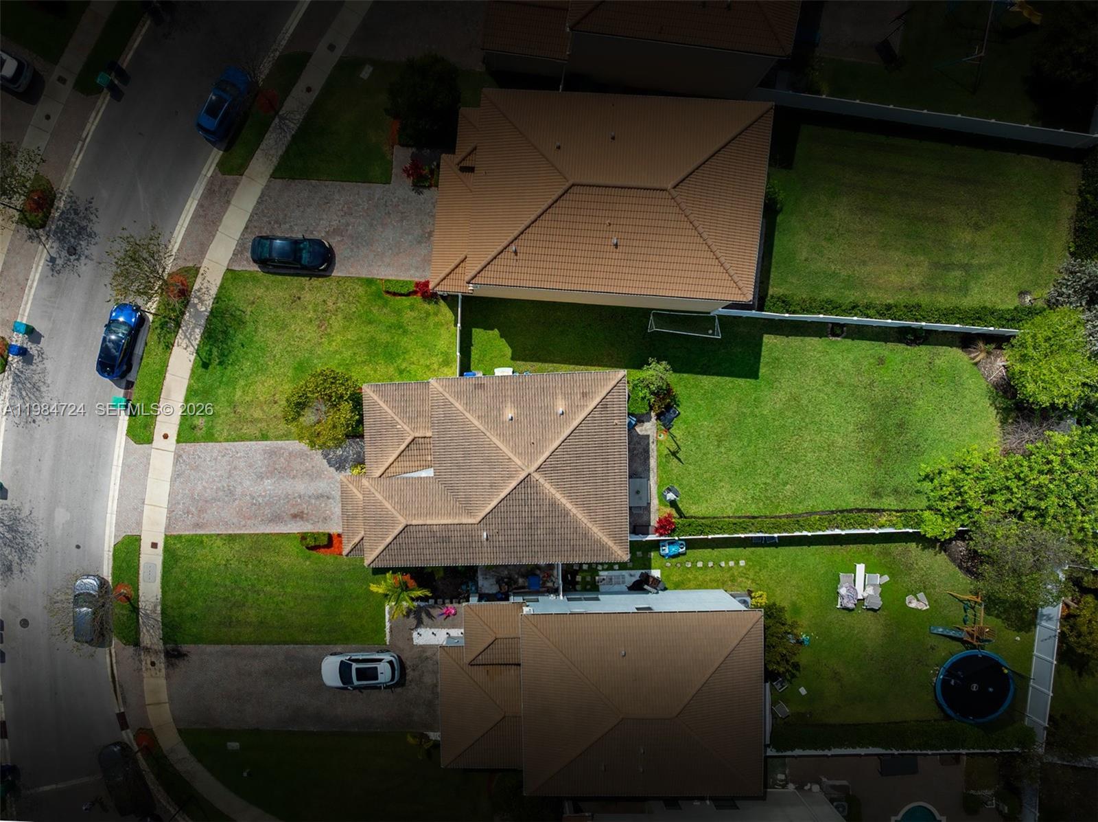 CHAMPION LAKES - Residential