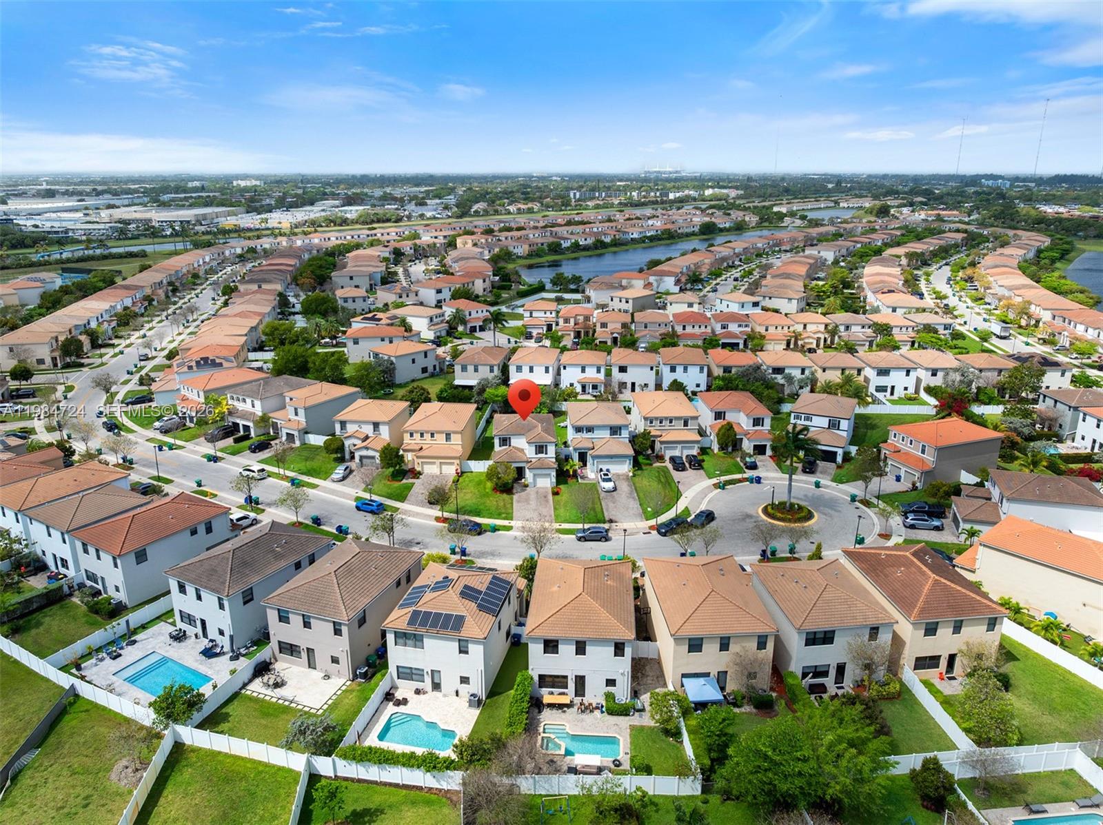 CHAMPION LAKES - Residential