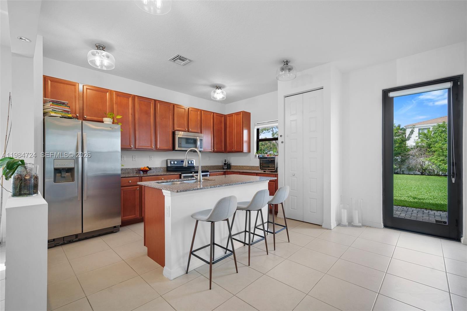 CHAMPION LAKES - Residential