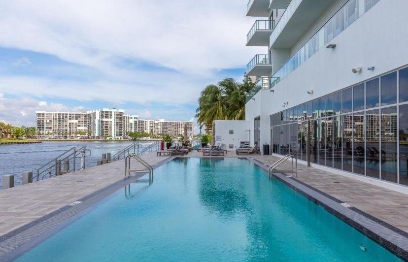 4010 S Ocean Dr R2407
