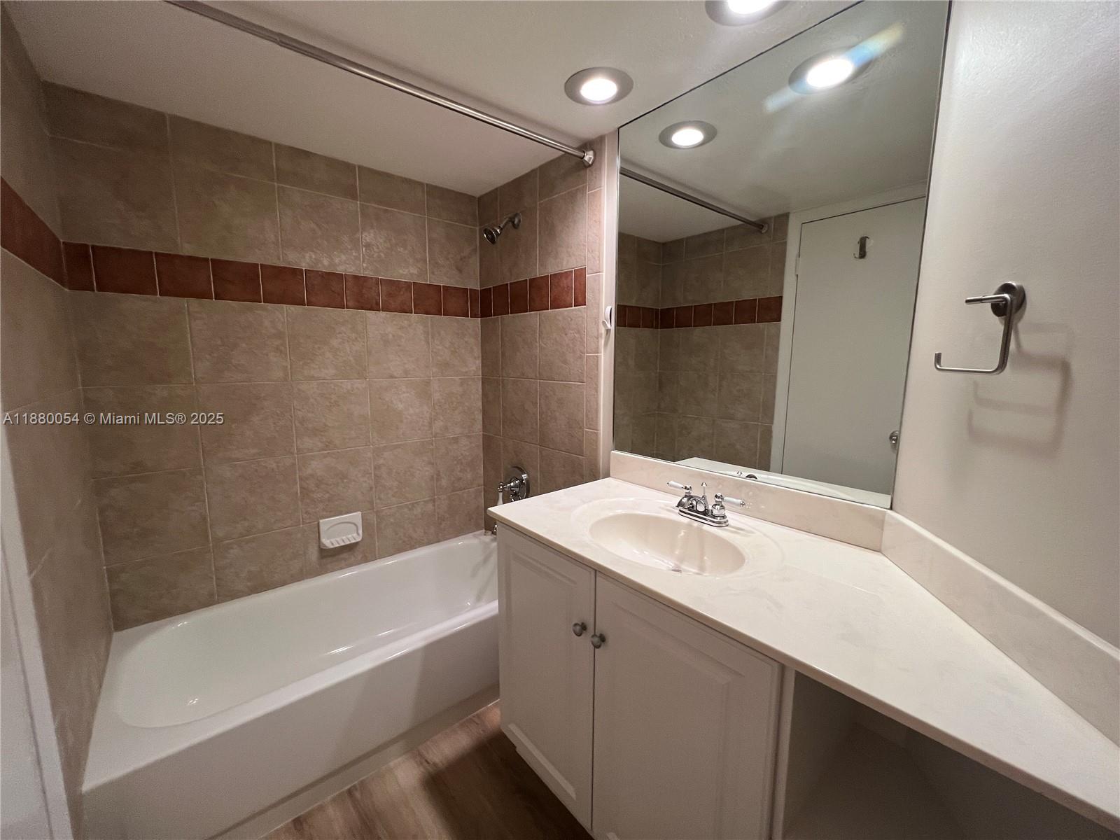 PARC VILLAGE CONDO - Residential Lease