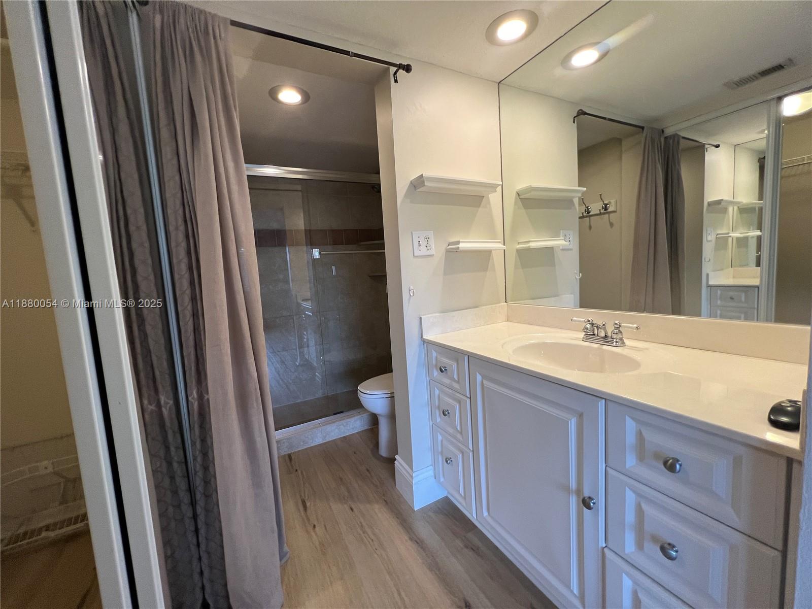 PARC VILLAGE CONDO - Residential Lease