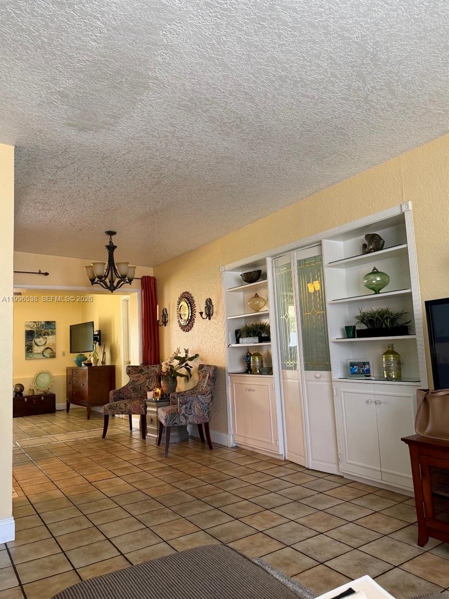 LAKE OSBORNE ESTATES 9 - Residential