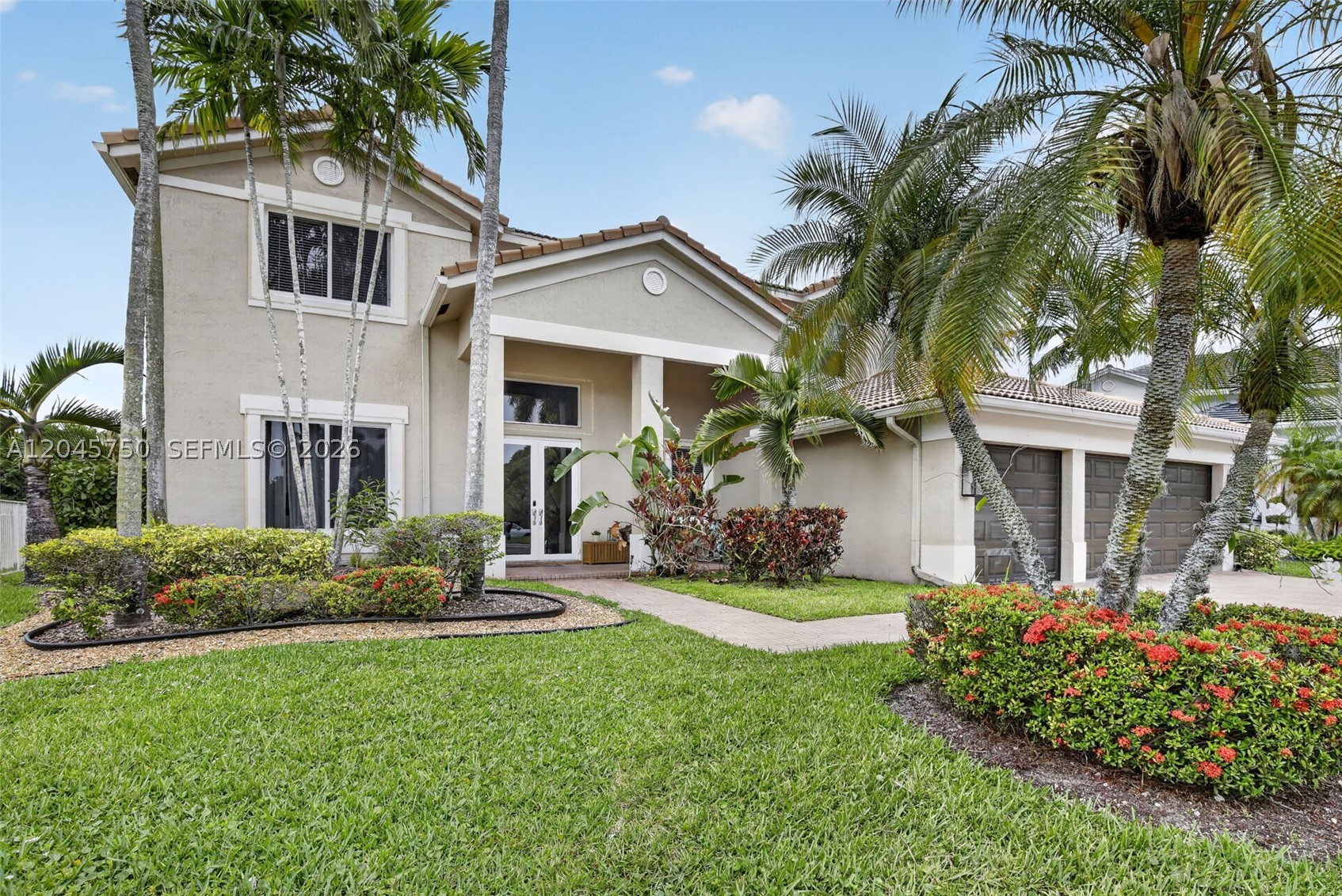 981 Waterside Cir