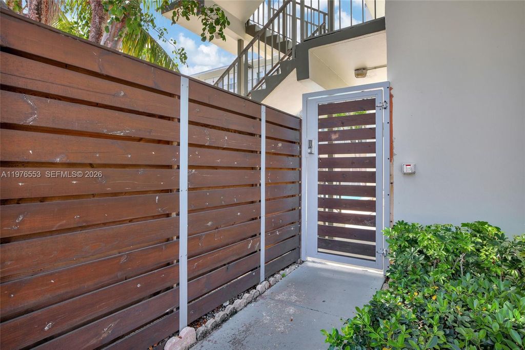 Photo of 609 NE 13th Ave #301, Fort Lauderdale, FL 33304 (MLS # A11976553)