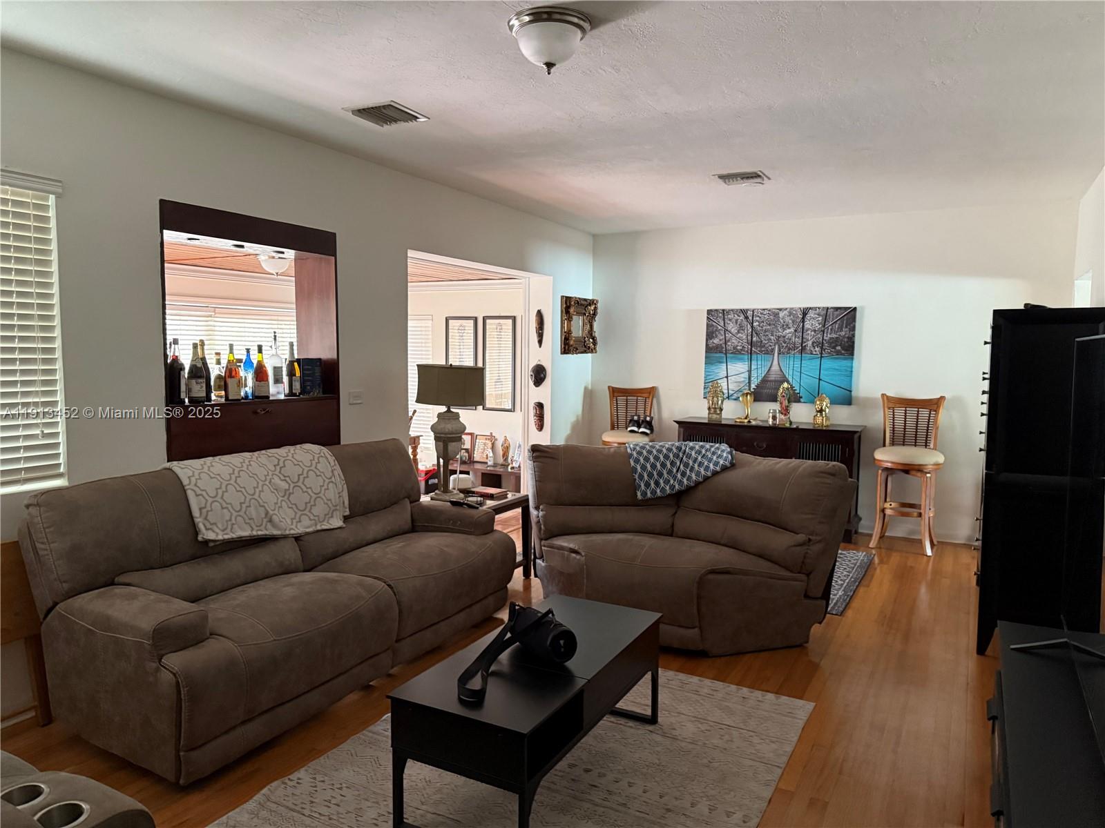 KENT ESTATES - Residential