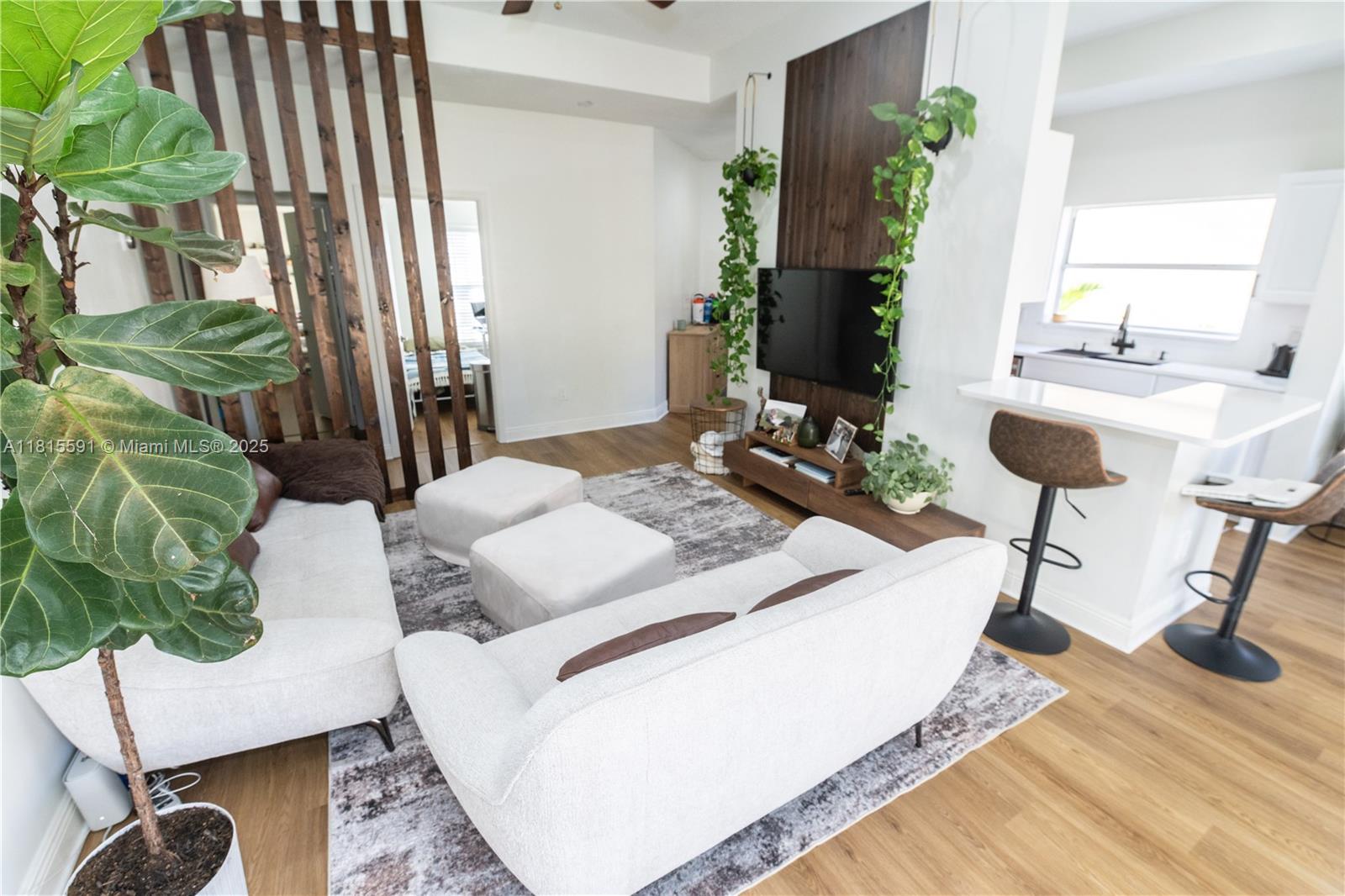 TRENDS AT BOCA RATON UNIT - Residential Lease