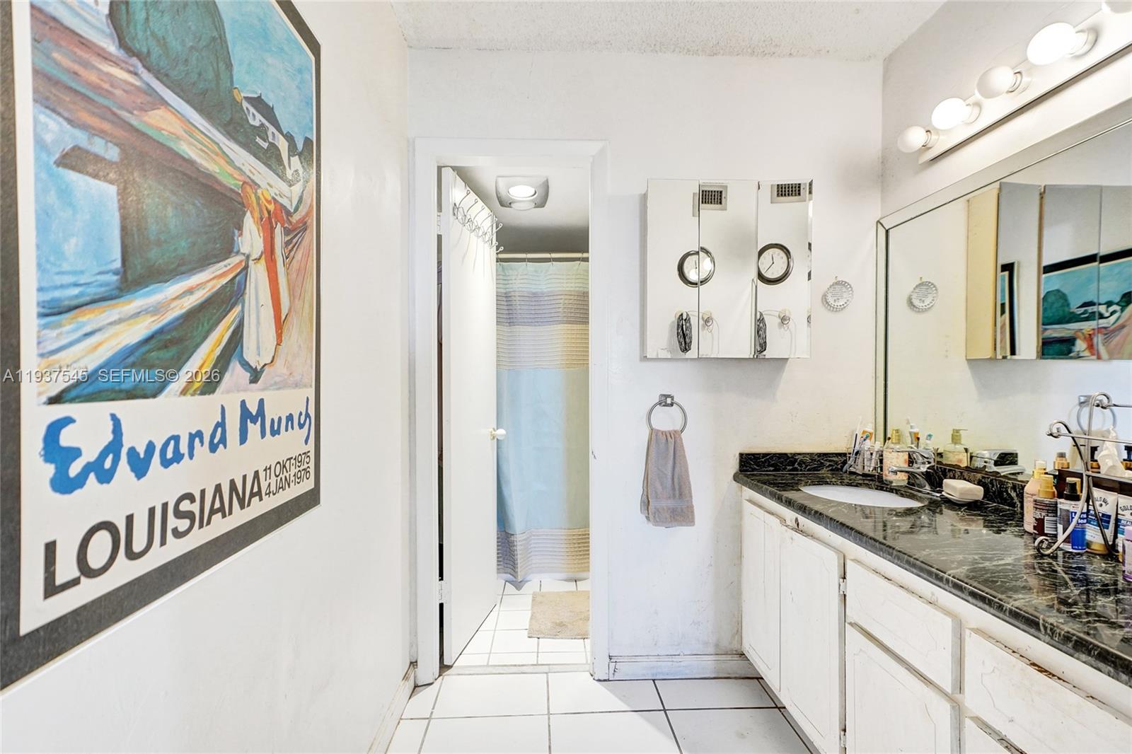 KENDALL GATE CONDO - Residential