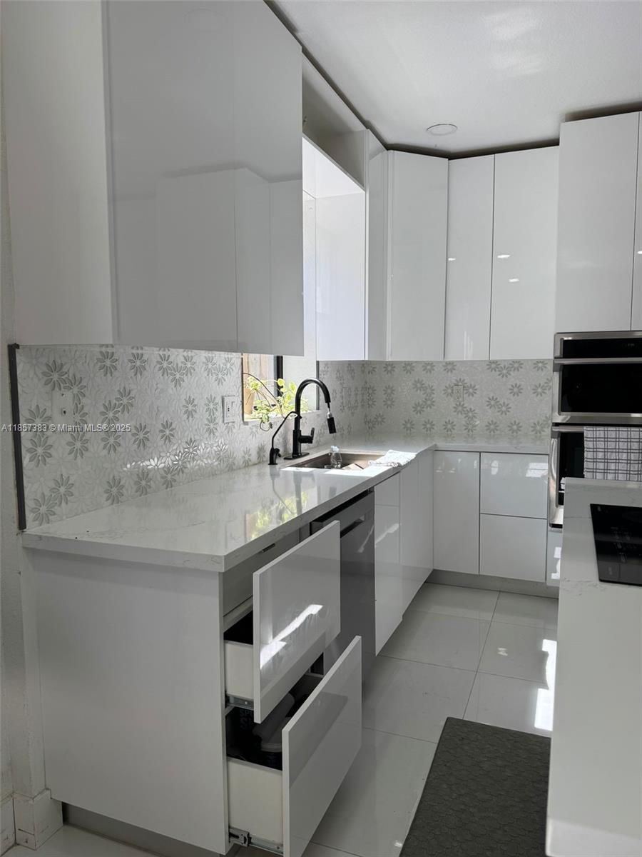 SILVER PALM EAST SEC THRE - Residential