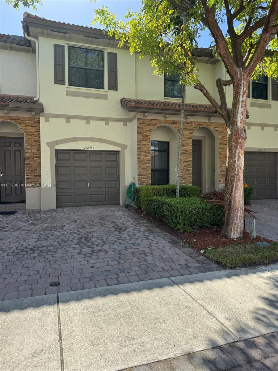 SILVER PALM EAST SEC THRE - Residential