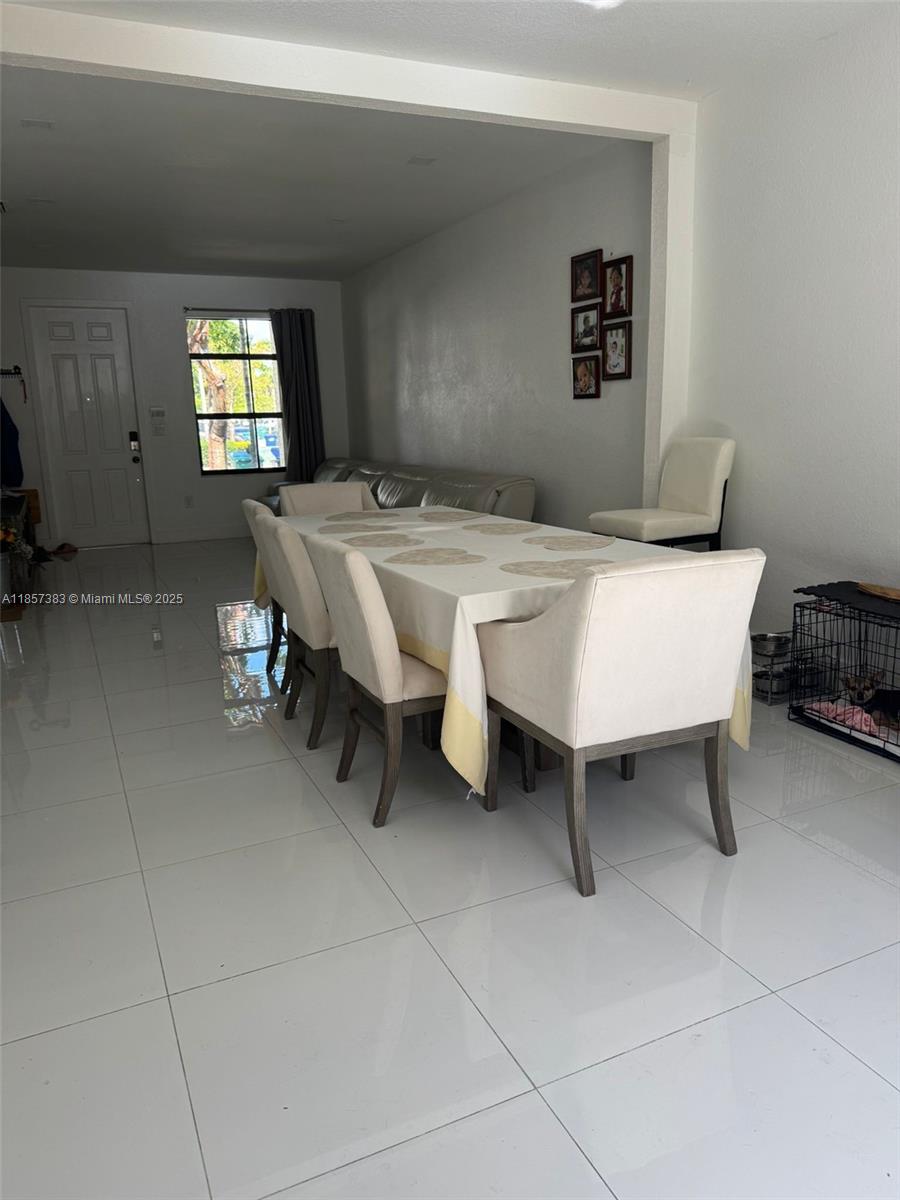 SILVER PALM EAST SEC THRE - Residential