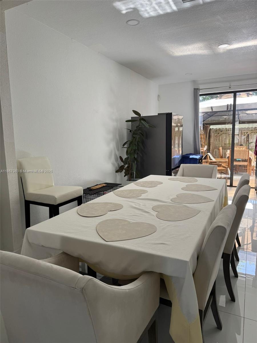 SILVER PALM EAST SEC THRE - Residential