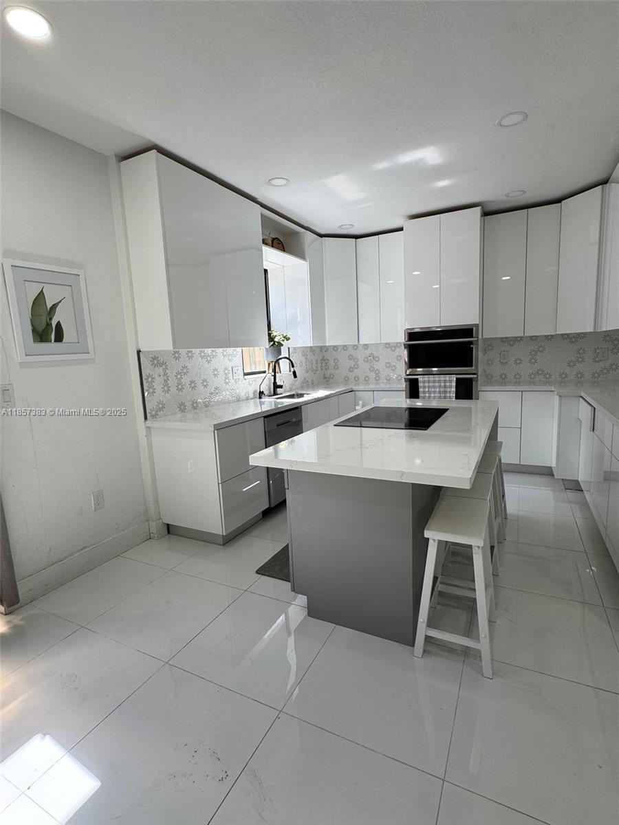 SILVER PALM EAST SEC THRE - Residential