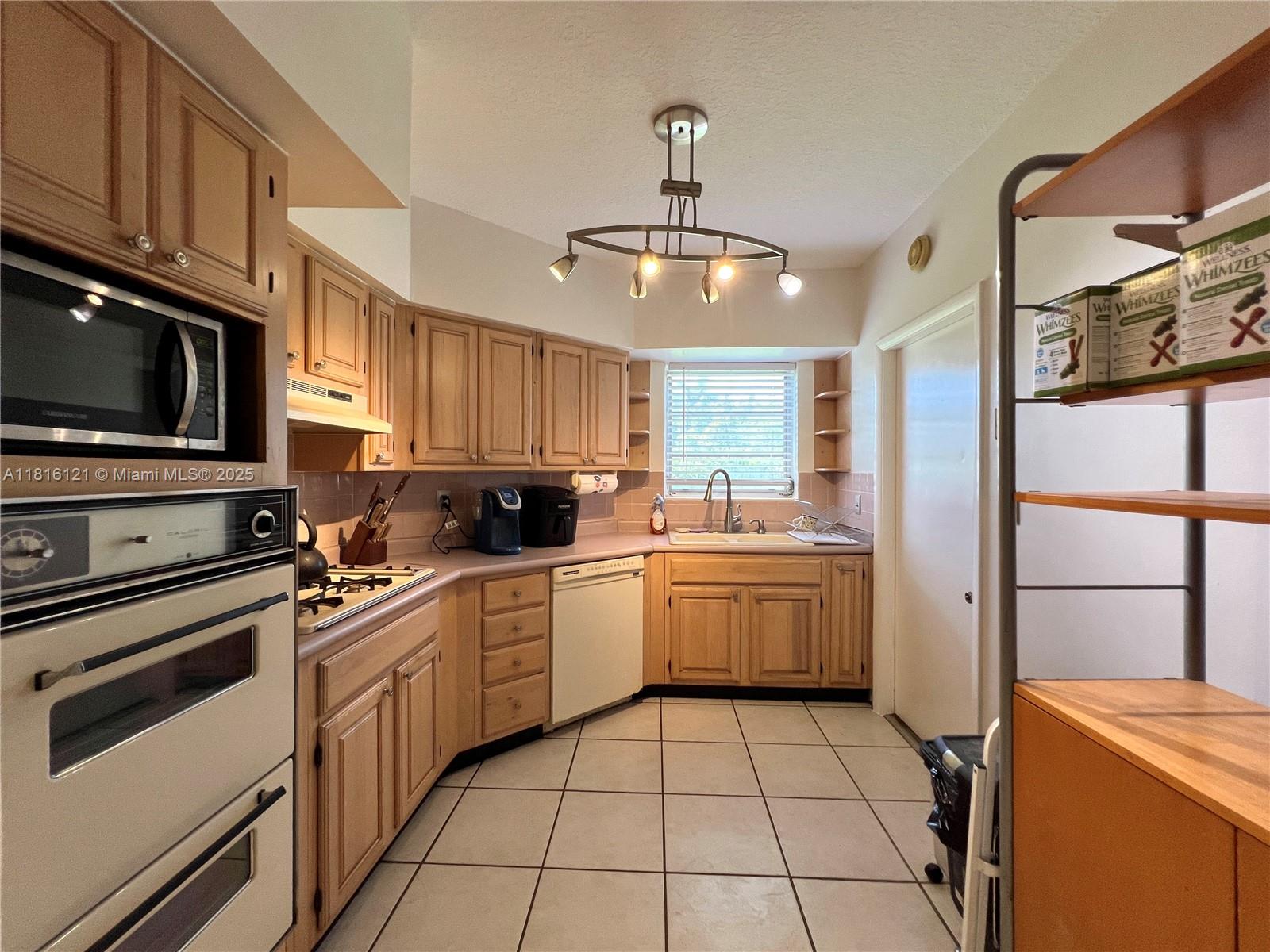 CUTLER RIDGE SEC 5 - Residential