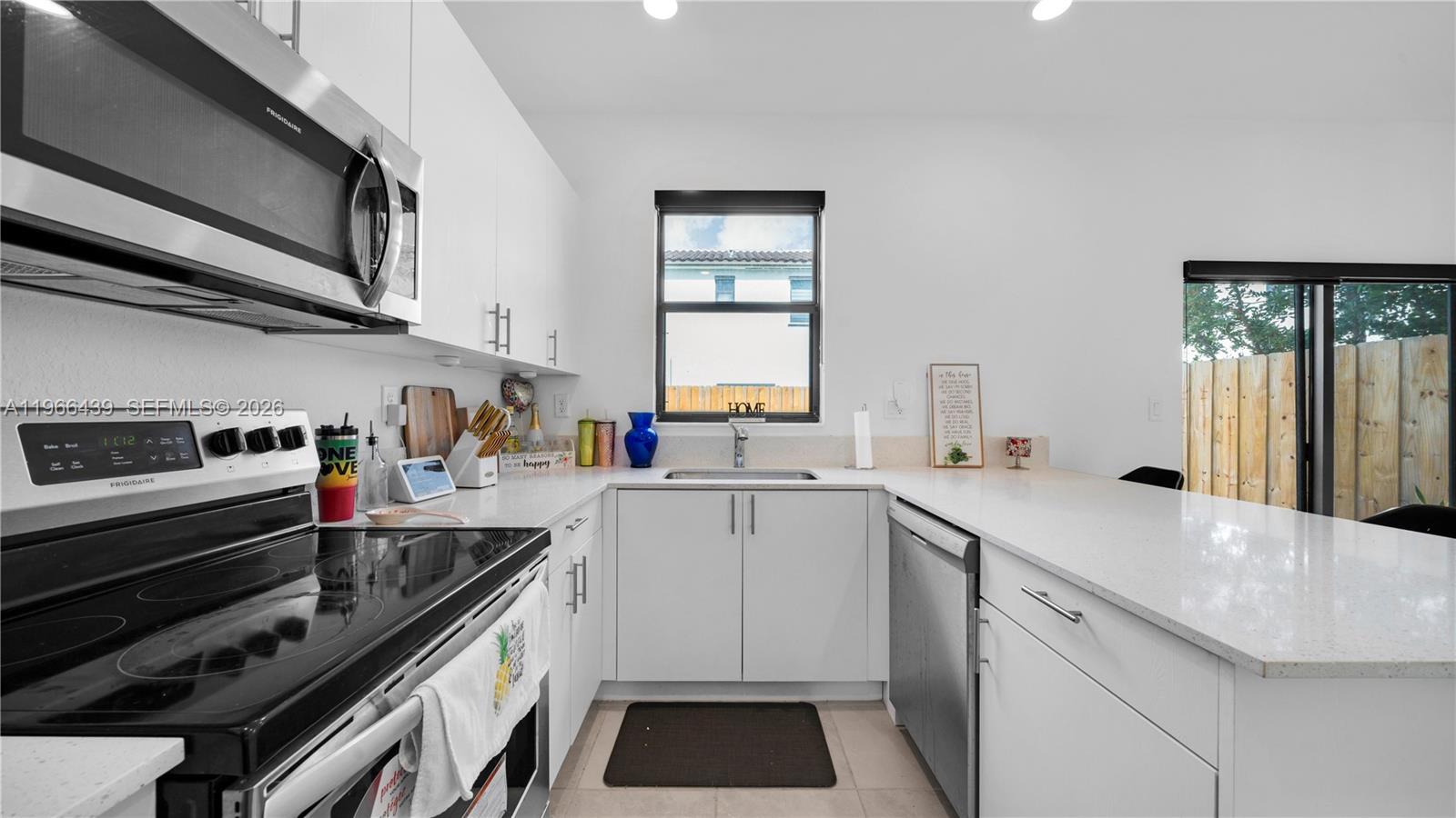 SILVER PALM RESIDENTIAL H - Residential