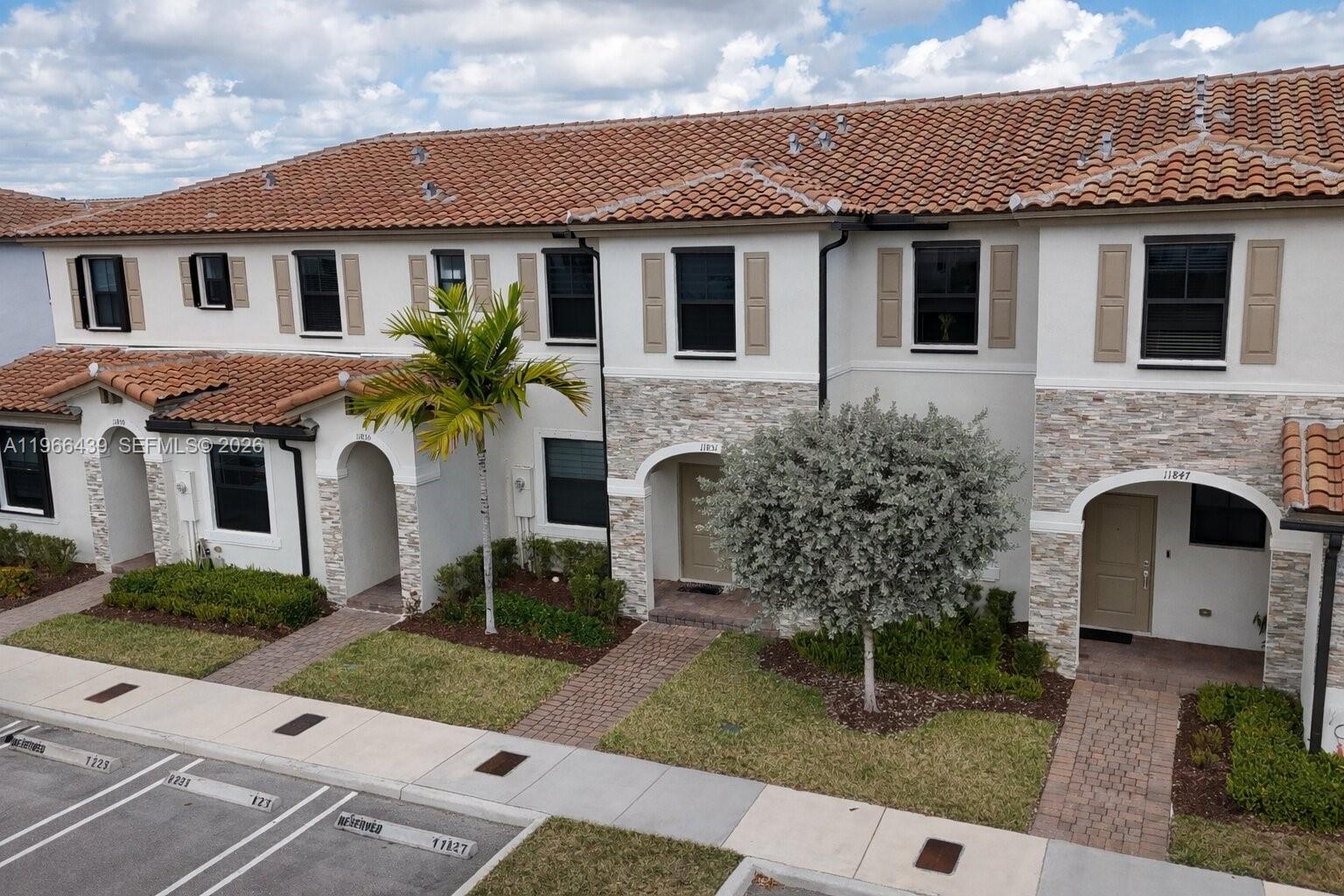 SILVER PALM RESIDENTIAL H - Residential