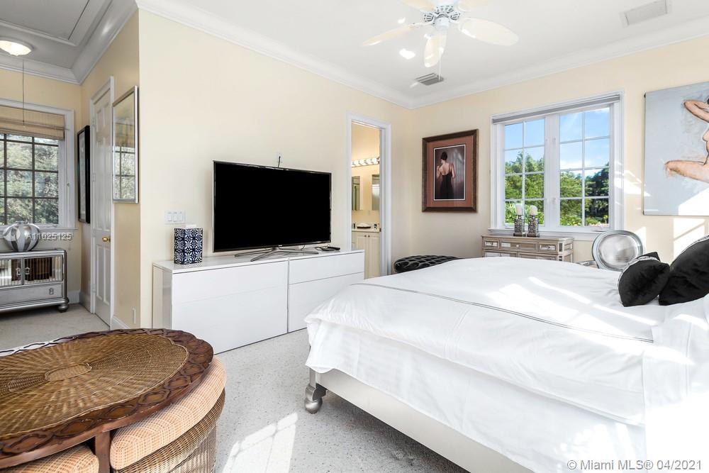 SHADY BANKS ON NEW RIVER - Residential