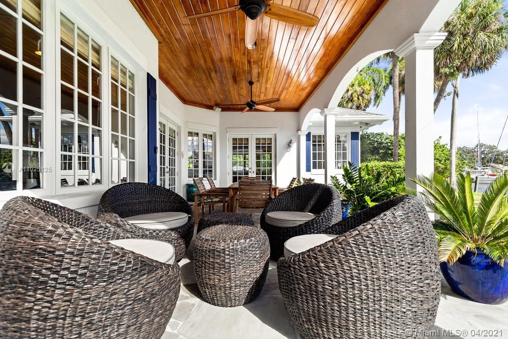 SHADY BANKS ON NEW RIVER - Residential