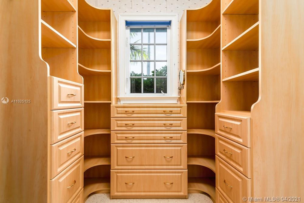 SHADY BANKS ON NEW RIVER - Residential