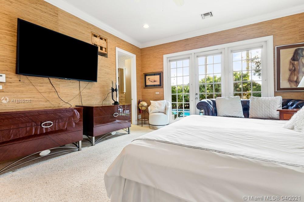 SHADY BANKS ON NEW RIVER - Residential