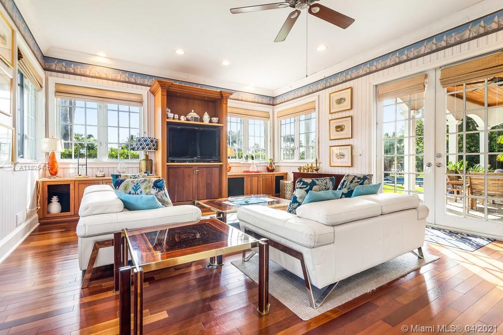 SHADY BANKS ON NEW RIVER - Residential