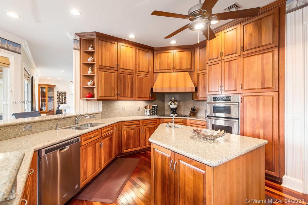 SHADY BANKS ON NEW RIVER - Residential