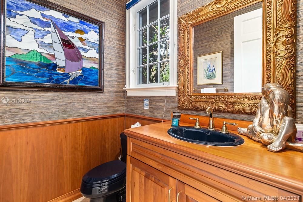 SHADY BANKS ON NEW RIVER - Residential