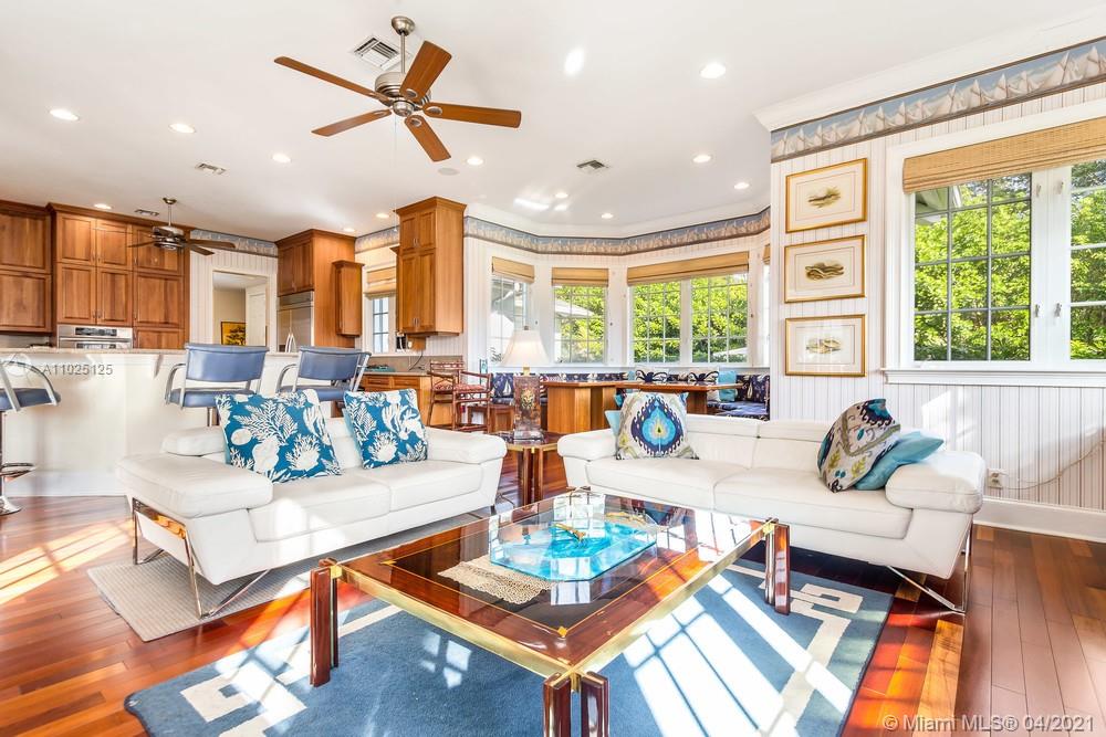 SHADY BANKS ON NEW RIVER - Residential