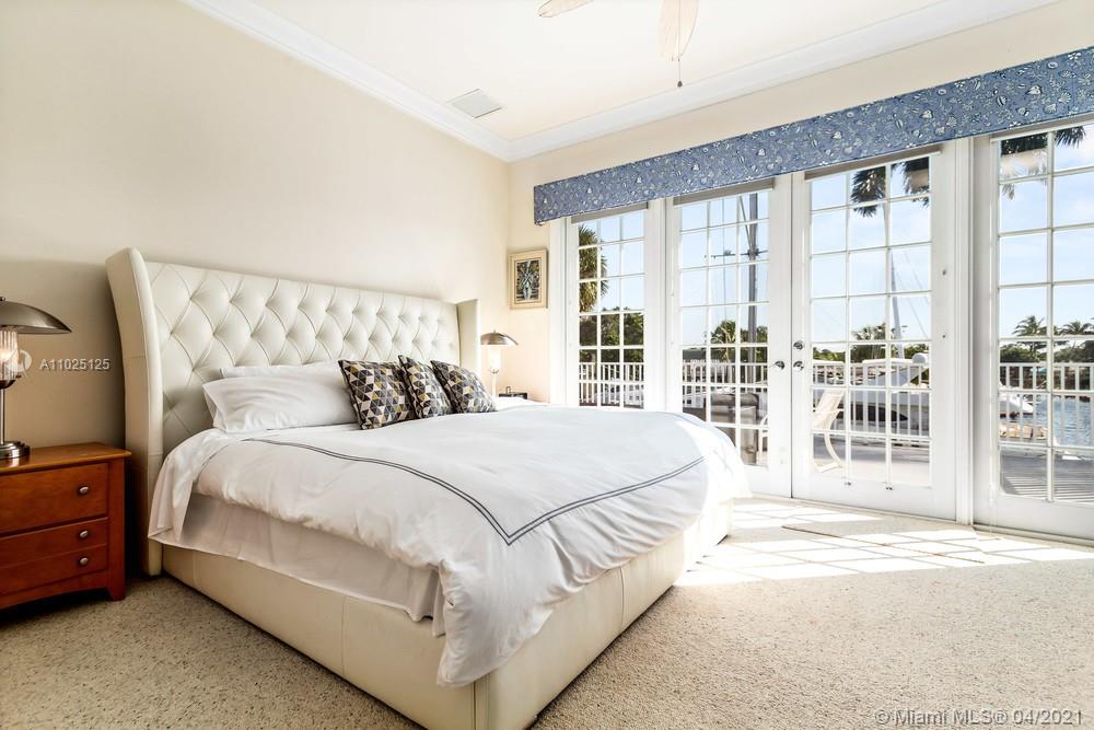 SHADY BANKS ON NEW RIVER - Residential