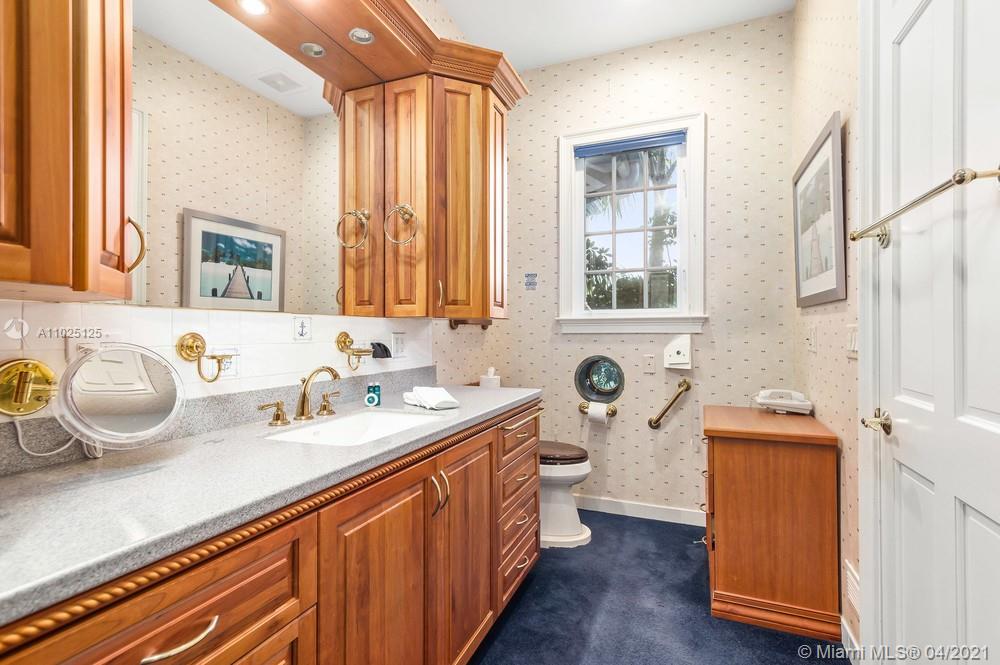 SHADY BANKS ON NEW RIVER - Residential