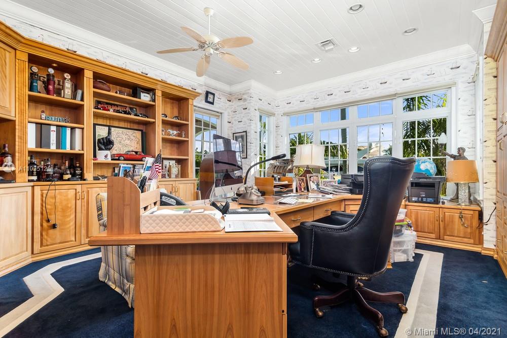 SHADY BANKS ON NEW RIVER - Residential