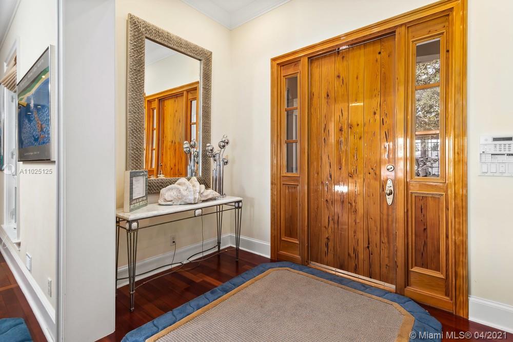 SHADY BANKS ON NEW RIVER - Residential