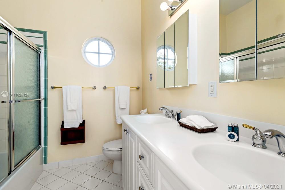 SHADY BANKS ON NEW RIVER - Residential