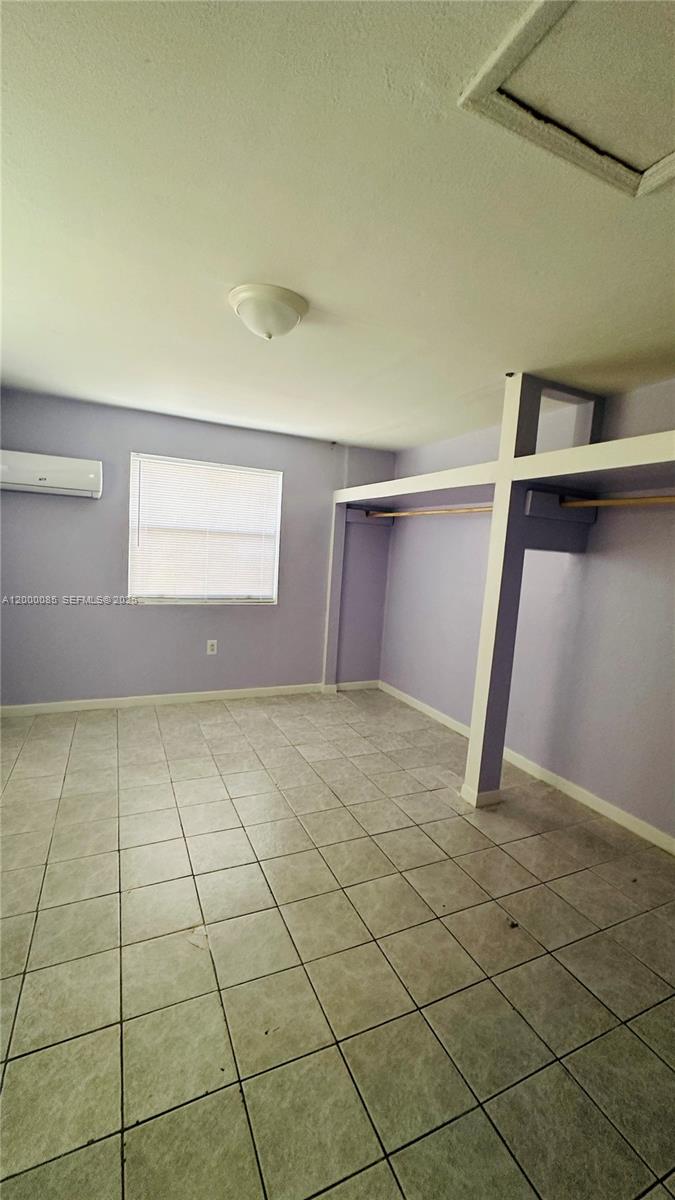 HIALEAH 16TH ADDN - Residential