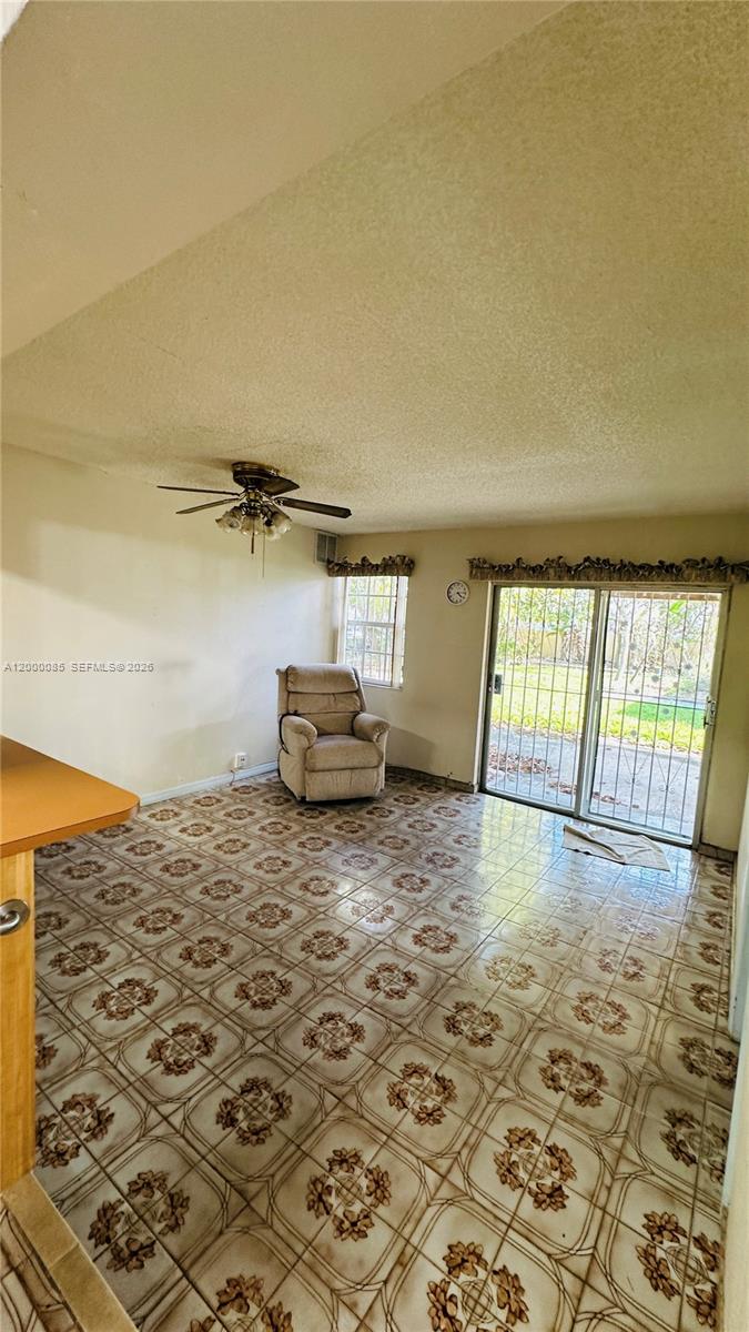 HIALEAH 16TH ADDN - Residential