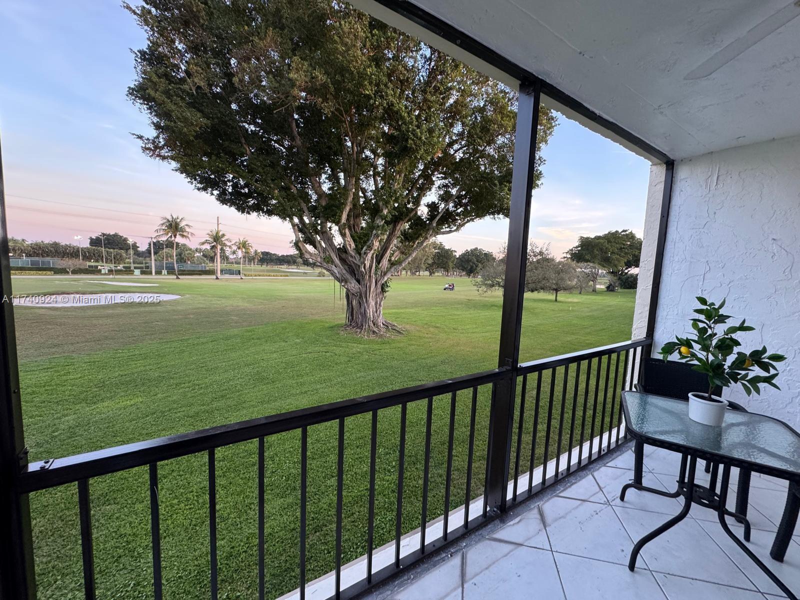 HOLLYBROOK GOLF AND - Residential