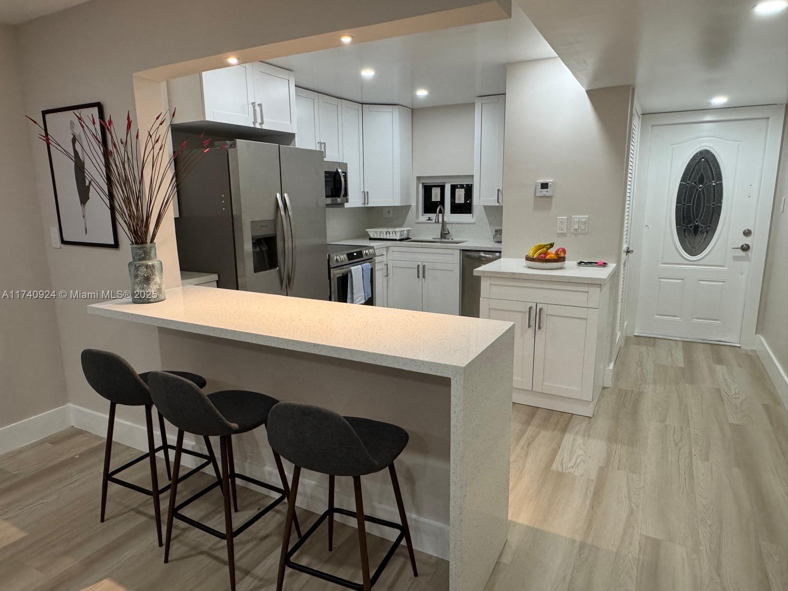 HOLLYBROOK GOLF AND - Residential