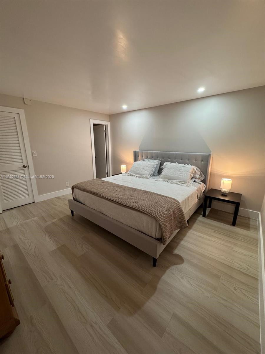 HOLLYBROOK GOLF AND - Residential