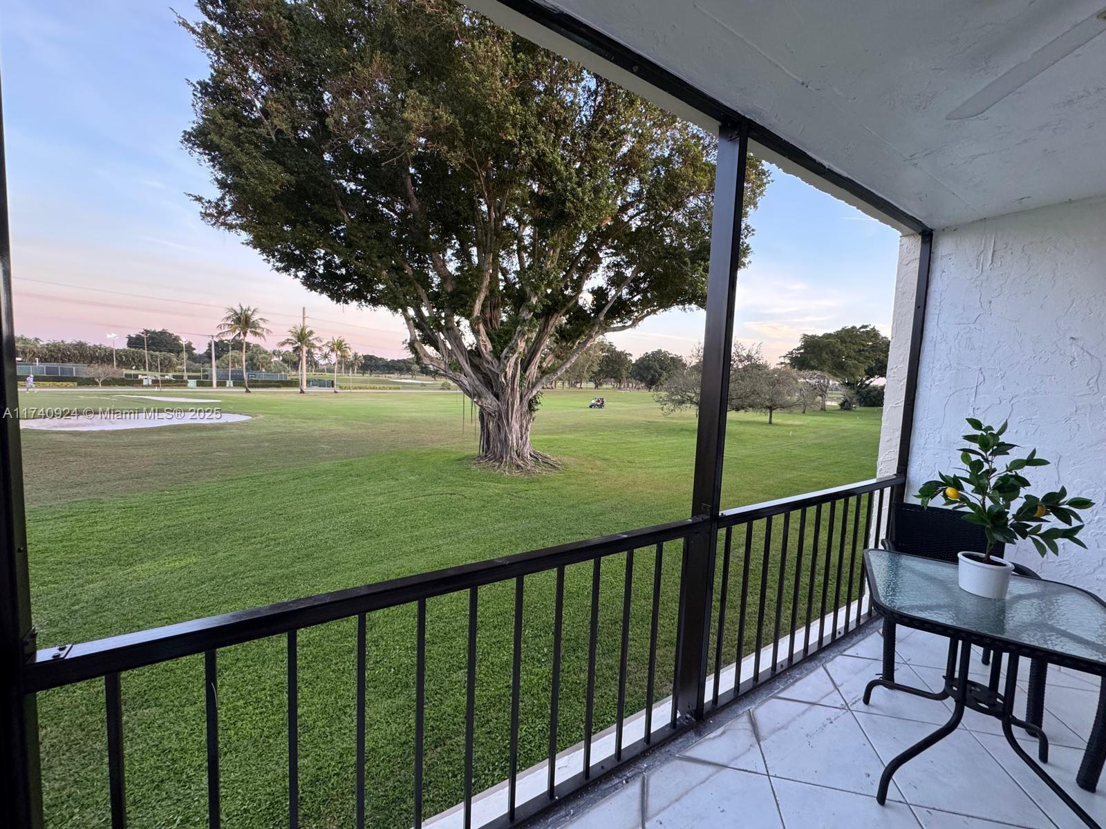 HOLLYBROOK GOLF AND - Residential