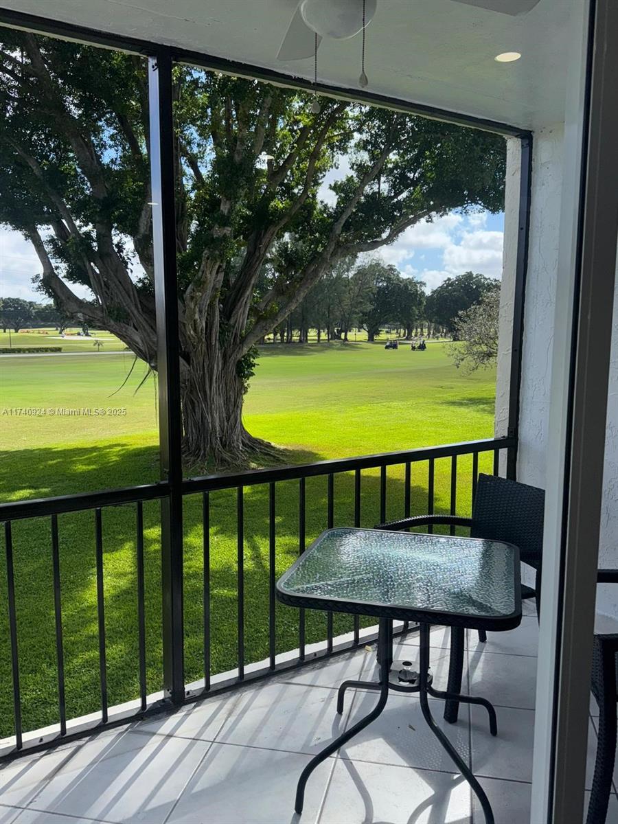 HOLLYBROOK GOLF AND - Residential