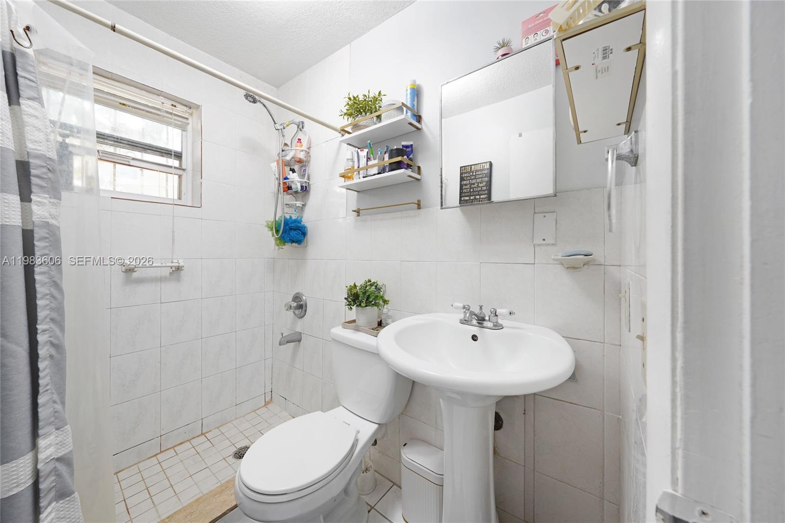 DUAL CONDO NO 1 - Residential