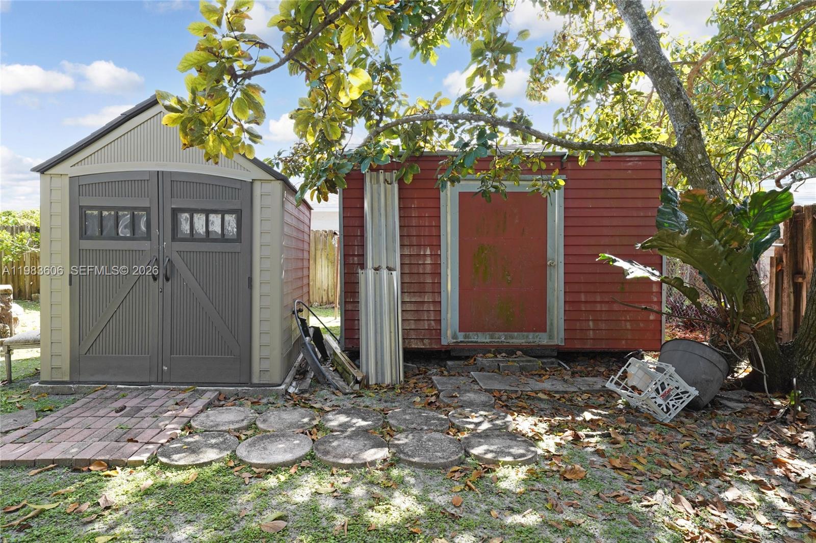 DUAL CONDO NO 1 - Residential