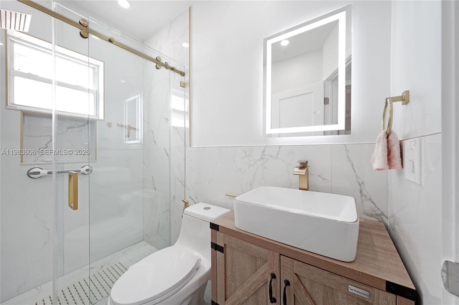 DUAL CONDO NO 1 - Residential