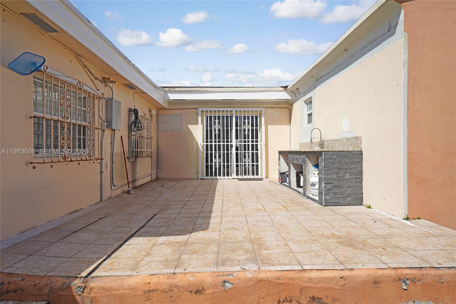 DUAL CONDO NO 1 - Residential